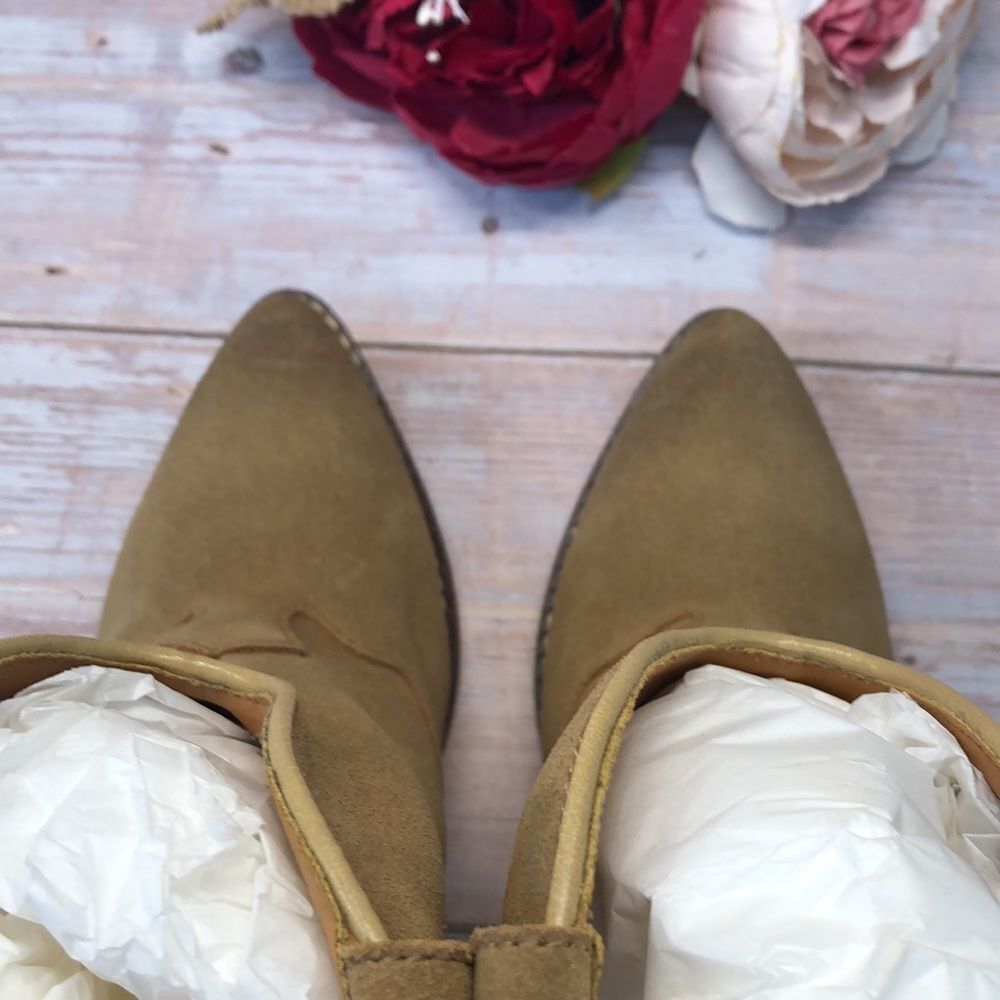 DINGO Tan Flannie Leather Booties - Picture 5 of 10